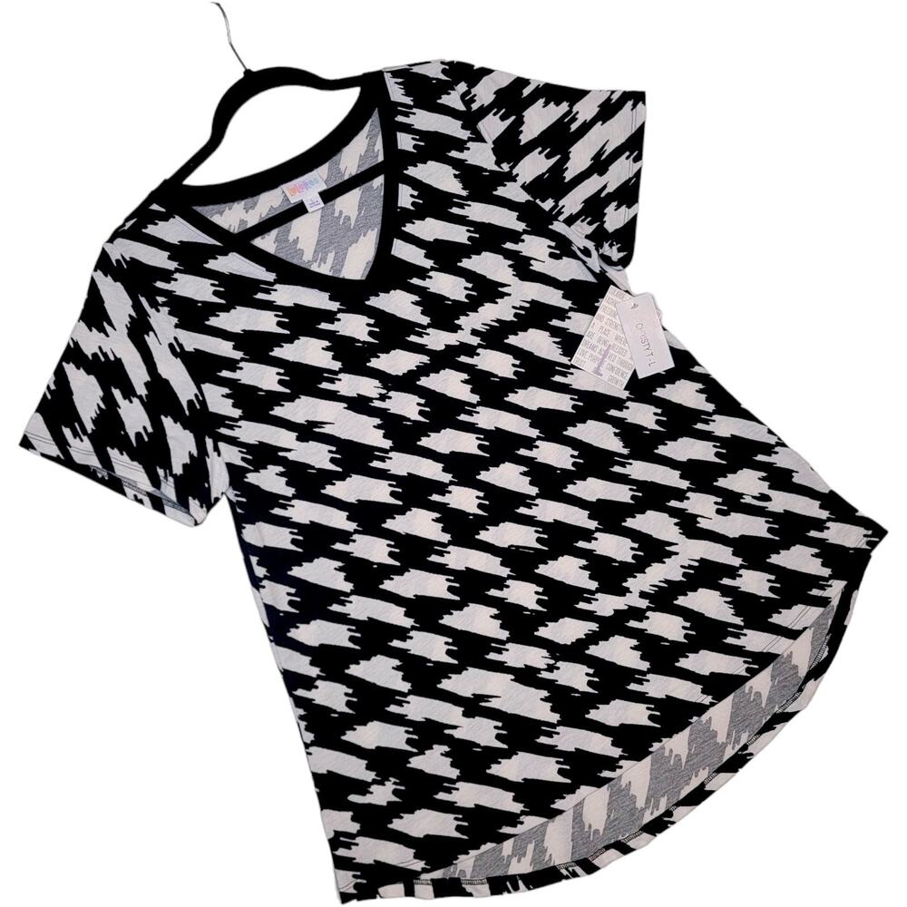 LuLaRoe Christy T Large Black White Houndstooth Abstract V-Neck Short Sleeve Tee